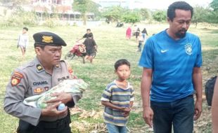 Sedih, Bayi Baru Dilahirkan Ditemukan di Bantaran Sungai Brantas Kediri