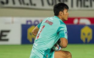 Gawat! Kiper M Riyandi Kena Kartu Merah, Persis Bermain dengan 10 Orang