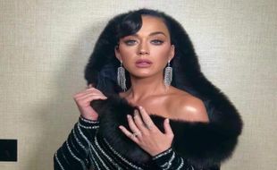 Katy Perry Tunjukkan Perannya dengan Menirukan Lirik Lagu Espresso