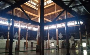 Revitalisasi Masjid Agung Solo Gunakan Dana Hibah UEA dan Dikerjakan 2024