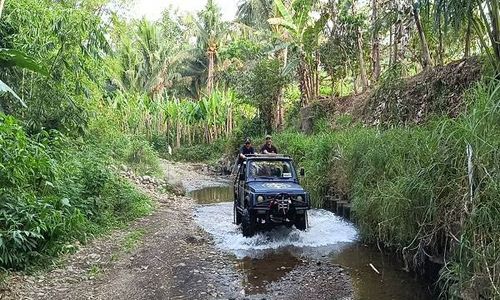 Seru! Pacu Adrenalin dengan Wisata Susur Sungai Naik Jip di Tuntang Semarang