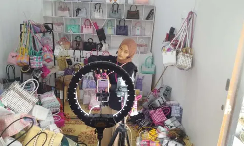 Cerita Pelaku UMKM Wonogiri Raup Omzet Rp700 Juta Setahun di TikTok Shop