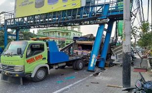 Truk Tabrak JPO di Ungaran Semarang, Lalu Lintas Macet