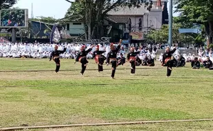 Atraksi Pencak Silat Meriahkan Peringatan Hari Santri Nasional di Salatiga