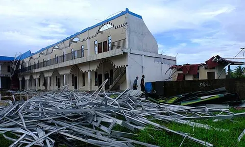 Diterjang Angin Puting Beliung, Bangunan Ponpes di Kubu Raya Kalbar Rusak Berat