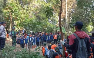 UNS Ikut Andil Tangani Karhutla Gunung Lawu Karanganyar