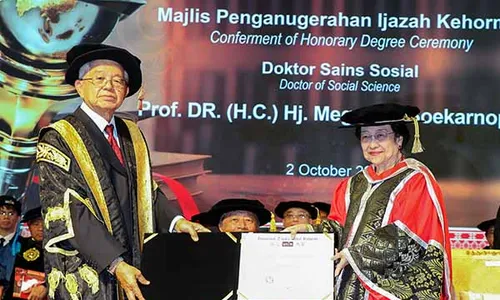 Megawati Terima Gelar Doktor Kehormatan Bidang Ilmu Sosial dari UTAR Malaysia