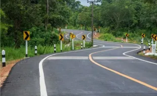 Kenali 3 Warna Marka Jalan Ini Supaya Tidak Melanggar