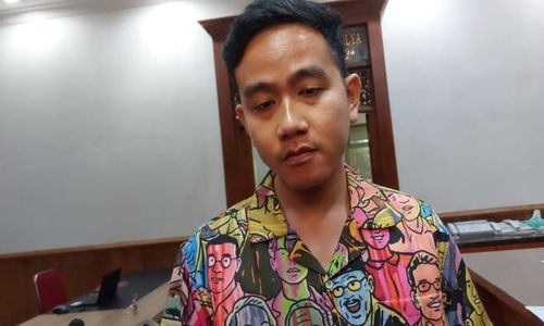 Gibran Ngaku Tak Kenal 2 Anak Muda Solo Penggugat Batas Usia Capres-Cawapres