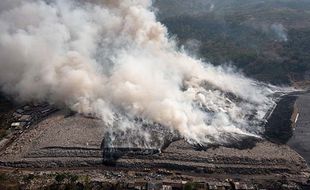 TPA Jatibarang Semarang Kembali Terbakar, Landa Kawasan Zona Aktif 2 dan 3