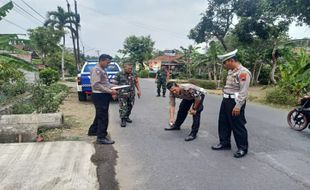 Pikap Rombongan Santri Terguling di Cilacap, 1 Meninggal dan Puluhan Terluka