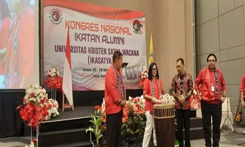 Buka Kongres Nasional Ikasatya, Rektor UKSW Salatiga Ungkap Peran Besar Alumni