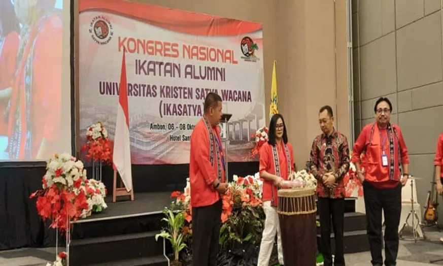 Buka Kongres Nasional Ikasatya, Rektor UKSW Salatiga Ungkap Peran Besar Alumni