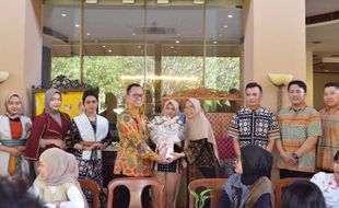 Peringati Hari Batik Nasional, Lorin Group Gelar Fashion Show dan Tebar Promo