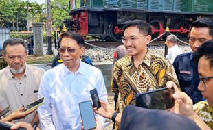 Sejarah Lokomotif D30176, Ikon Baru yang "Nangkring" di Stasiun Solobalapan