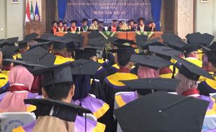 Selamat! 81 Lulusan Universitas Muhammadiyah Karanganyar Diwisuda