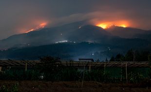 Kebakaran Gunung Merbabu, Akses Air 300 Keluarga di Jlarem Boyolali Terputus