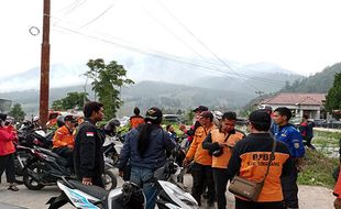 Kebakaran Hanguskan 400 Hektare Hutan Gunung Merbabu, Water Bombing Disiapkan