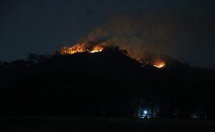 Giliran Bukit Pertapan Kebon Bayat Klaten Terbakar