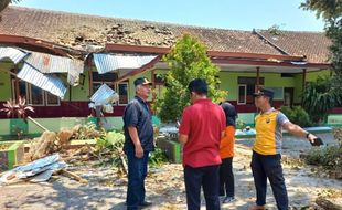 5 Bangunan Sekolah di Delanggu & Wonosari Klaten Rusak Diterjang Angin Kencang