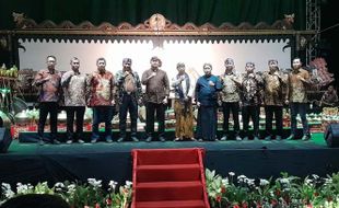 HUT TNI, Grup 2 Kopassus Kartasura Gelar Pentas Wayang Lakon Bimo Krido