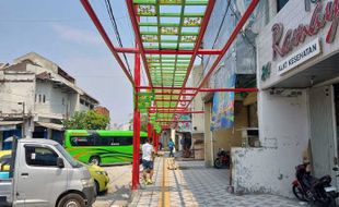 Menunggu Wajah Baru Koridor Pasar Gede Ketandan Solo