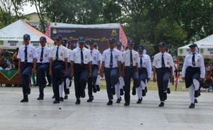 Ratusan Pelajar dari 33 SMP & MTs di Klaten Adu Kekompakan Lomba Baris Berbaris