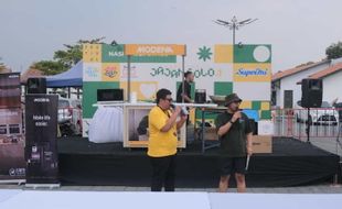 Meriahkan Festival Jajan Solo, Modena Bagi-Bagi 1.000 Porsi Makanan