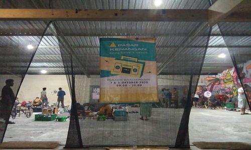 Pasar Kenangan Rumah Banjarsari Solo Hadirkan Nostalgia Barang Lawasan