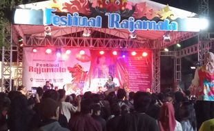 Panggung Rina Aditama dan Sangkara Musik Ramaikan Festival Rajamala Solo