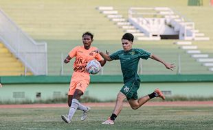 Pemain Cadangan Dimainkan saat Uji Coba Lawan Tim Lokal, Persebaya Menang Tipis