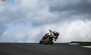 Wow, Tersimpan Tenaga Superbike di Motor Touring Multistrada V4 RS Ini