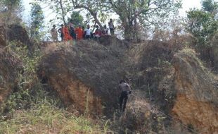 7 Bintara Remaja Polri Polres Grobogan Ikuti Tradisi Pembaretan