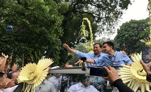 Kompak, Prabowo dan Gibran Datang Bersama untuk Tes Kesehatan di RSPAD