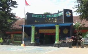 Puluhan Pelajar SMPN di Magetan Sakiti Diri Sendiri Pakai Benda Tajam