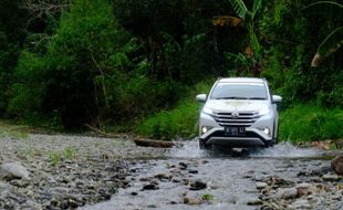 Petualangan Ikonik Daihatsu Terios 7 Wonders Eksplorasi Pesona Keindahan Lombok