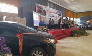 Rezeki Nomplok! 3 Nasabah Dapat Hadiah Mobil dari Undian Tabungan BPR Boyolali