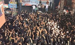 Pecah! NDX A.K.A Sukses Hibur Siswa SMA Muhammadiyah 1 Karanganyar