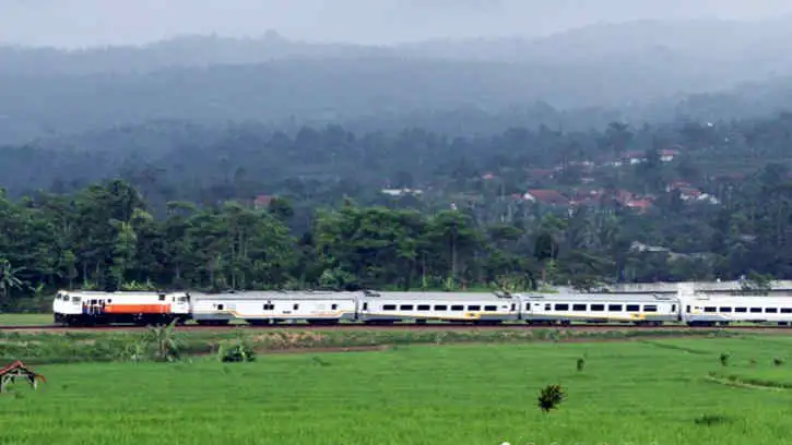 Sambut Libur Panjang Akhir Pekan, KAI Daop 6 Siapkan KA Tambahan