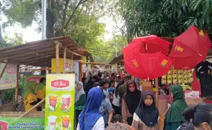 Merapat! Ratusan Penjual Es Teh Jumbo Soloraya Kumpul di Lodji Gandrung Solo