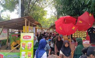 Merapat! Ratusan Penjual Es Teh Jumbo Soloraya Kumpul di Lodji Gandrung Solo