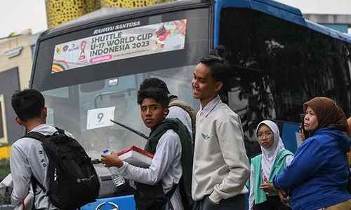 Layanan Shuttle Bus Piala Dunia U-17 di Terminal Tirtonadi & Lapangan Sumber