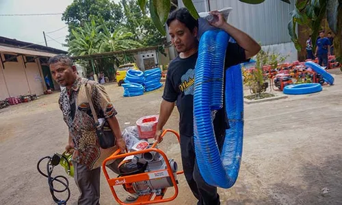 Petani di Batang Terima Bantuan Pompa Air Program Konversi BBM ke BBG