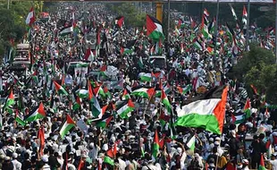 Aksi Bekasi Bersama Palestina, Ribuan Warga Padati Area CFD