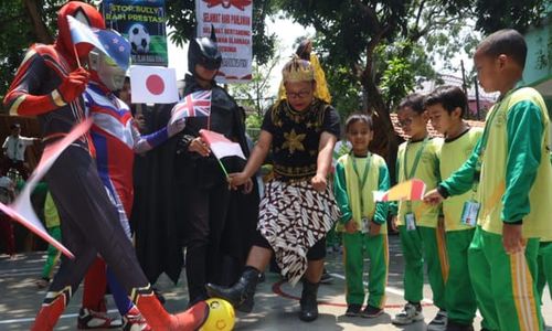 Saat Gatotkaca Rangkul Batman dan Ultraman, Simbol Sportivitas Piala Dunia U-17