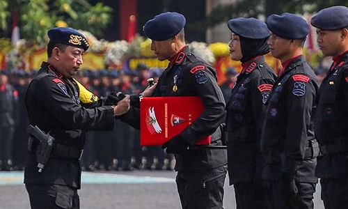 Kapolri Pimpin Upacara HUT ke-78 Korps Brimob di Kelapa Dua Depok