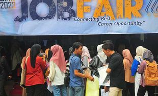 Diikuti 23 Perusahaan, Ribuan Pencari Kerja Serbu UMK Job Fair 2023 di Kudus