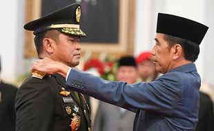 Momen Presiden Jokowi Resmi Lantik Maruli Simanjuntak sebagai KSAD