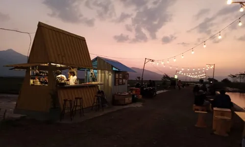 Melepas Penat dengan Ngopi & Lihat Sunset di Kedai Bala Boemi Tuntang Semarang