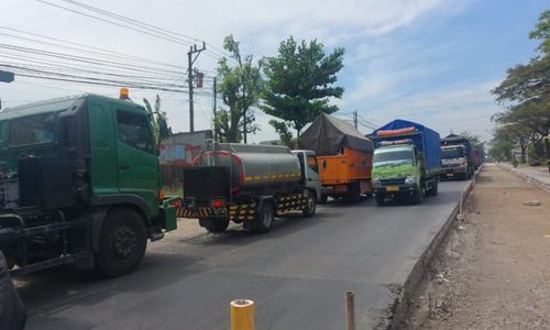 Jalan Pati-Rembang Masih Macet Parah, Pengusaha Truk Rugi Rp1 Juta/Hari